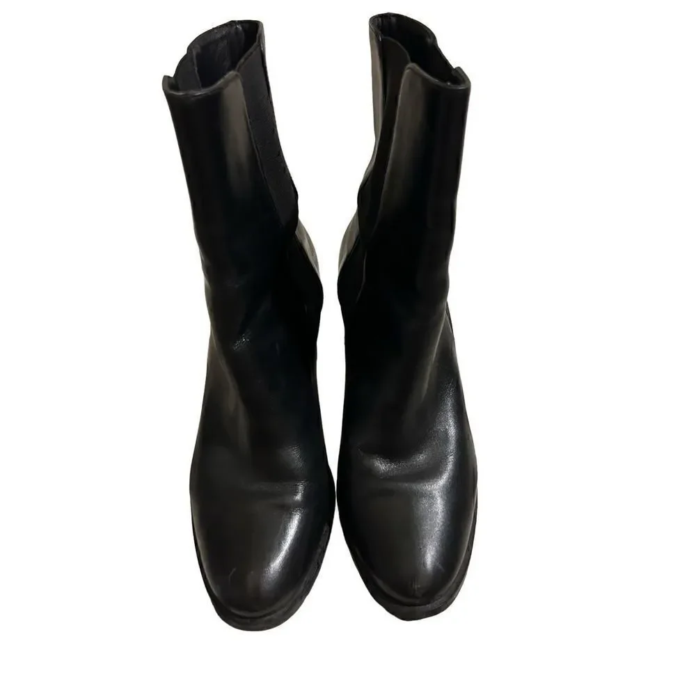 Cole Haan side gore ankle boots size 8.5 EUC
